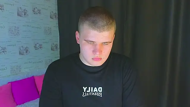 kittenmurr online show from September 23, 5:16 pm