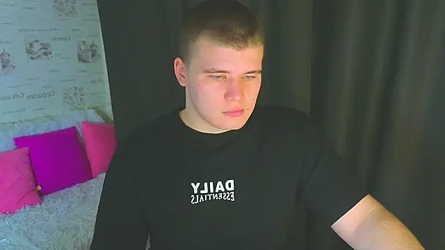 kittenmurr online show from September 29, 7:40 pm