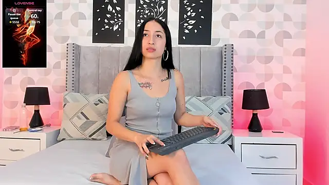 natasha moreno online show from November 17, 12:33 pm