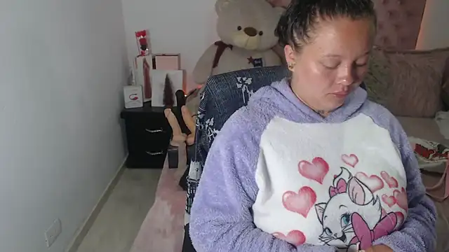 patty squirt  online show from October 8, 2:09 am