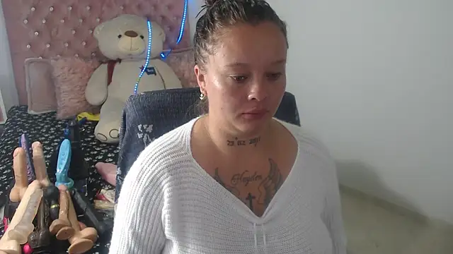 patty squirt  online show from January 19, 2:37 am