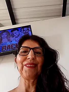 Snapshot of swity_foster chatting on September 15, 1:44 pm swity foster online show from September 15, 1:44 pm