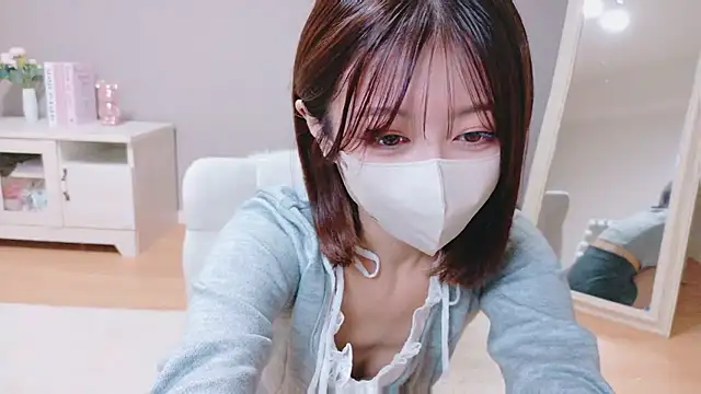 Yuna-ch online show from October 3, 4:04 pm