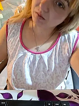 qSensi online show from November 21, 11:25 pm