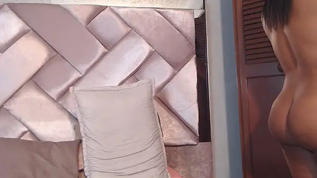 Ashleyroberst online show from June 3, 12:41 pm