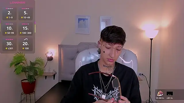 Luci Rose online show from November 20, 11:59 pm