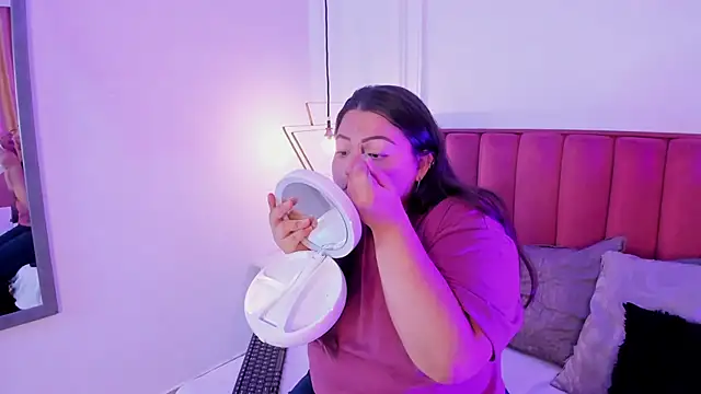 Tessa Sinclaire online show from September 16, 8:10 pm