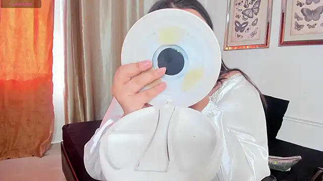 Tessa Sinclaire online show from September 27, 8:03 pm