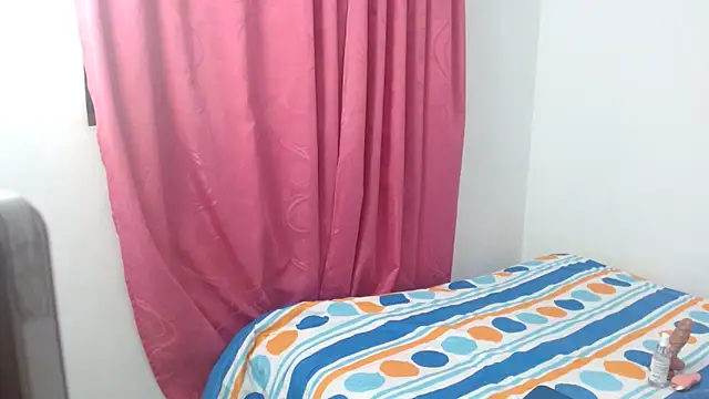 Snapshot of lolascarlett chatting on September 26, 12:14 am lolascarlett online show from September 26, 12:14 am