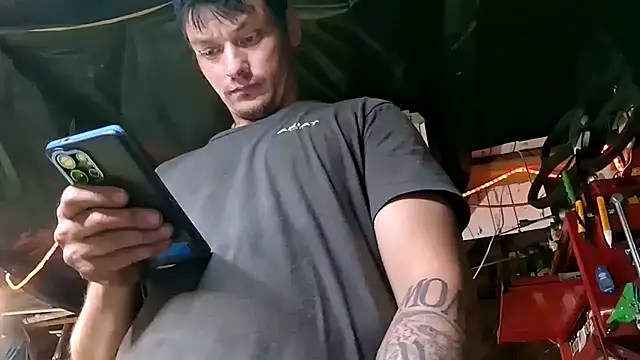 twistafatpipe online show from September 16, 7:26 pm