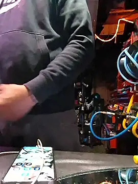 twistafatpipe online show from October 18, 9:43 am