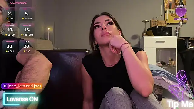 Secret Lovers1 online show from March 27, 9:36 pm