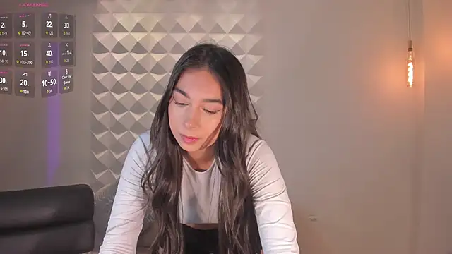 Snapshot of VeronicaBlue chatting on September 14, 11:20 am VeronicaBlue online show from September 14, 11:20 am