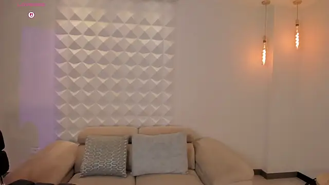 Snapshot of VeronicaBlue chatting on October 7, 12:13 pm VeronicaBlue online show from October 7, 12:13 pm