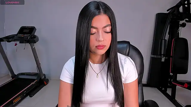 Snapshot of NataliaGaret chatting on February 28, 2:12 am NataliaGaret online show from February 28, 2:12 am