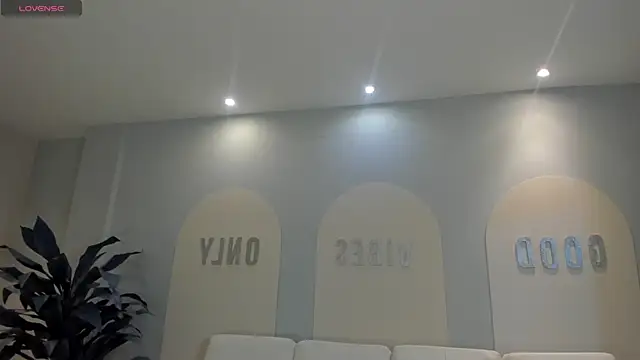 Snapshot of NataliaGaret chatting on April 3, 10:46 am NataliaGaret online show from April 3, 10:46 am