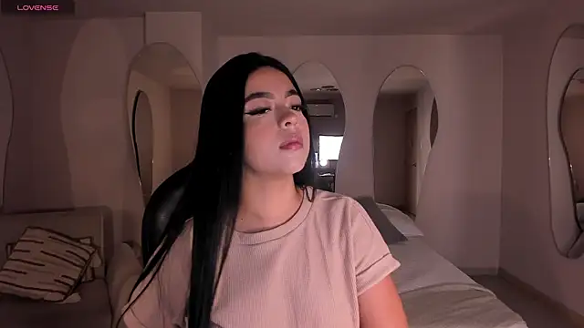 Snapshot of NataliaGaret chatting on May 10, 11:37 am NataliaGaret online show from May 10, 11:37 am