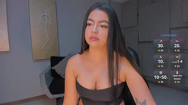 Snapshot of NataliaGaret chatting on May 19, 10:32 am NataliaGaret online show from May 19, 10:32 am