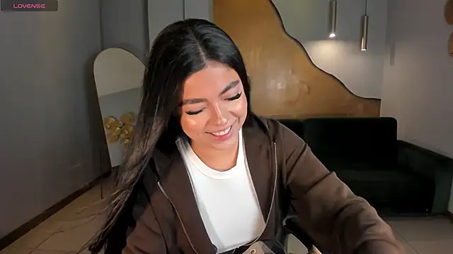 Snapshot of NataliaGaret chatting on May 25, 10:10 am NataliaGaret online show from May 25, 10:10 am