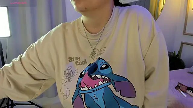 Snapshot of Ashley_Monroe chatting on October 8, 11:41 am Ashley Monroe online show from October 8, 11:41 am