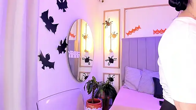 Snapshot of Ashley_Monroe chatting on October 12, 3:22 pm Ashley Monroe online show from October 12, 3:22 pm