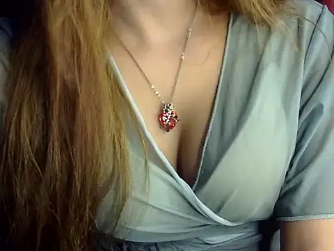 heartless Queen online show from October 6, 5:05 am