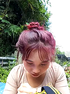 Snapshot of EllyBaby20 chatting on October 5, 2:32 am EllyBaby20 online show from October 5, 2:32 am