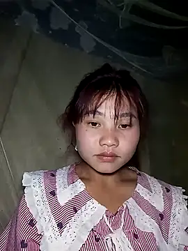 Snapshot of EllyBaby20 chatting on October 16, 4:52 pm EllyBaby20 online show from October 16, 4:52 pm