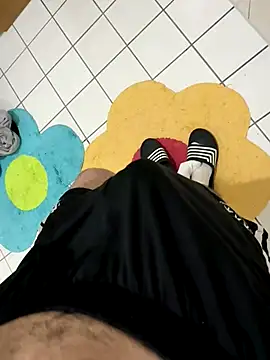 Snapshot of Dicksxd chatting on September 29, 5:45 am Dicksxd online show from September 29, 5:45 am