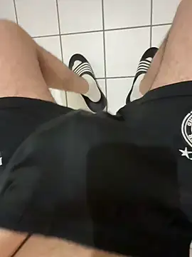 Snapshot of Dicksxd chatting on December 18, 6:52 am Dicksxd online show from December 18, 6:52 am