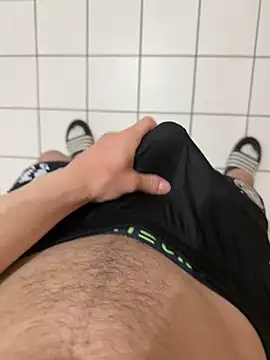 Snapshot of Dicksxd chatting on March 14, 9:37 am Dicksxd online show from March 14, 9:37 am