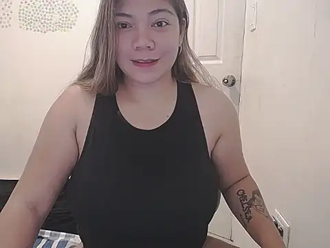 briannalove222 online show from December 1, 11:54 pm