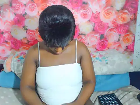 MiniMinaj online show from December 14, 5:07 pm