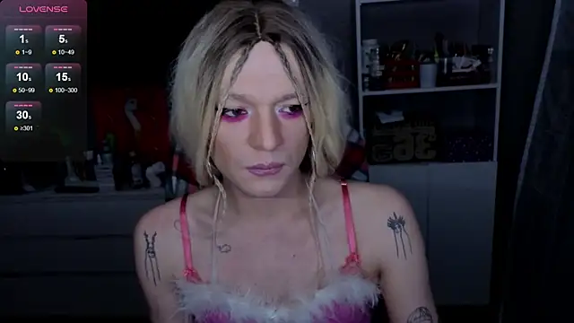 Snapshot of Kkkylie chatting on March 11, 4:07 am Kkkylie online show from March 11, 4:07 am