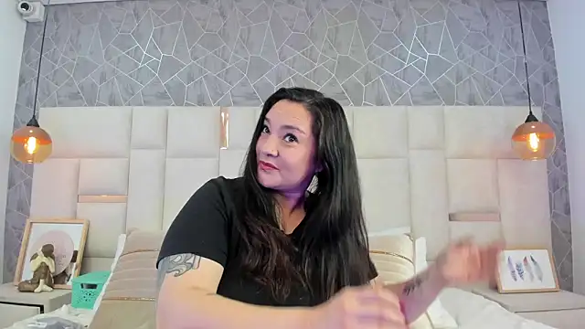 Snapshot of _im_alaya chatting on September 26, 3:43 am im alaya online show from September 26, 3:43 am