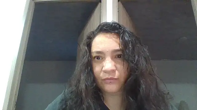 Snapshot of _im_alaya chatting on October 15, 8:42 pm im alaya online show from October 15, 8:42 pm