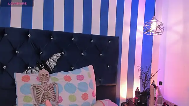 valeria rouse28 online show from October 31, 5:36 pm