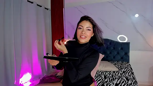 Snapshot of sara_zc chatting on October 31, 11:44 am sara zc online show from October 31, 11:44 am