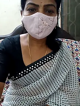 Snapshot of Rithya27 chatting on April 1, 6:05 pm Rithya27 online show from April 1, 6:05 pm