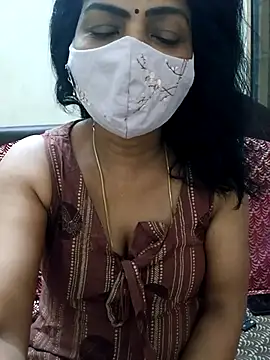 Snapshot of Rithya27 chatting on April 4, 6:27 pm Rithya27 online show from April 4, 6:27 pm