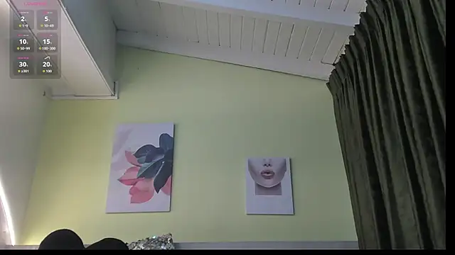 AtheneaArbelaez  online show from September 28, 12:43 pm