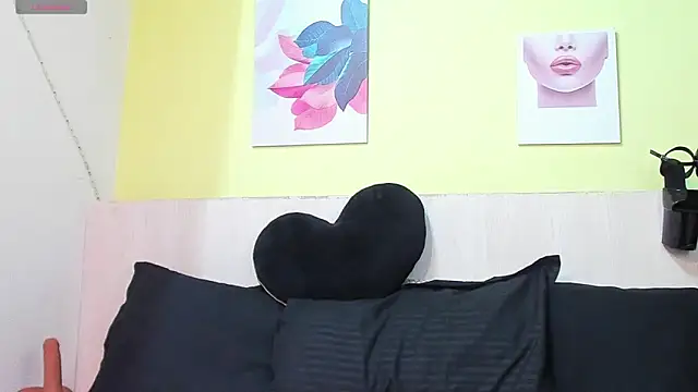 AtheneaArbelaez  online show from October 21, 12:50 pm