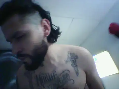 Snapshot of vegato_21 chatting on March 27, 6:08 am vegato 21 online show from March 27, 6:08 am