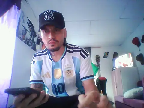 Snapshot of vegato_21 chatting on March 31, 10:32 pm vegato 21 online show from March 31, 10:32 pm