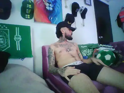 Snapshot of vegato_21 chatting on July 22, 7:05 pm vegato 21 online show from July 22, 7:05 pm