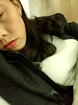 Snapshot of Sinejdk3 chatting on October 30, 1:45 pm Sinejdk3 online show from October 30, 1:45 pm