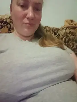 Kiss Eva online show from June 15, 3:53 am