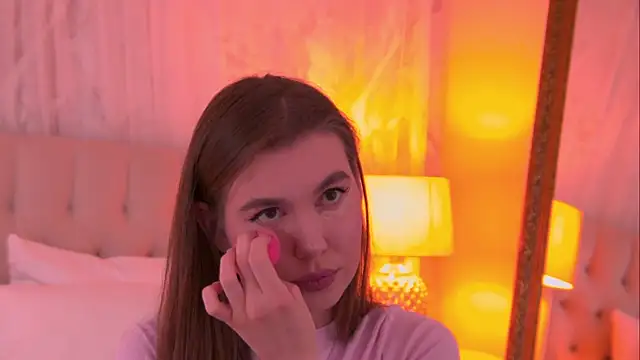 AshleyEvance online show from June 7, 6:39 am