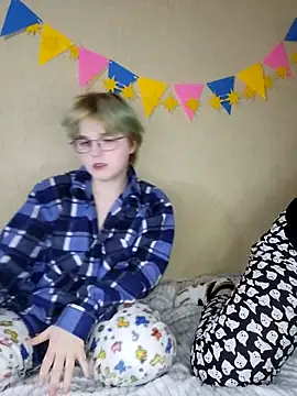 ricky feline online show from September 23, 5:16 pm