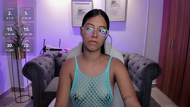 Snapshot of raven_stonee chatting on September 25, 3:21 am raven stonee online show from September 25, 3:21 am